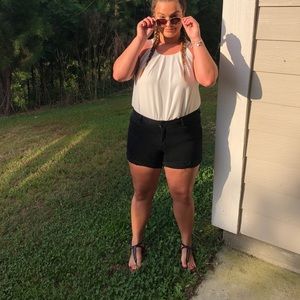 Meet your Posher, Clarissa